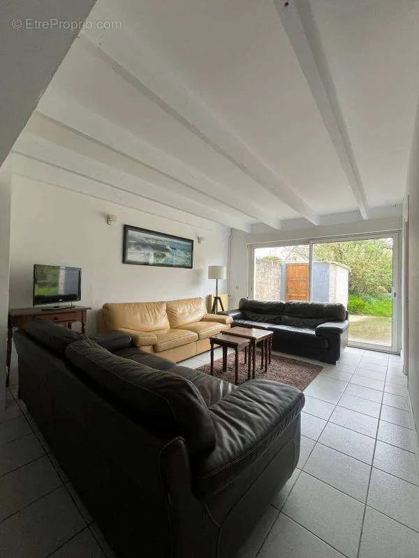 Séjour - Maison en Pierre avec Jardin à Saint-Brieuc