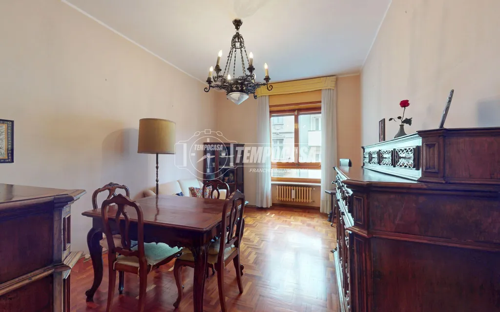 Salle à manger - Quadrilocale with Balcony in Crocetta, Turin
