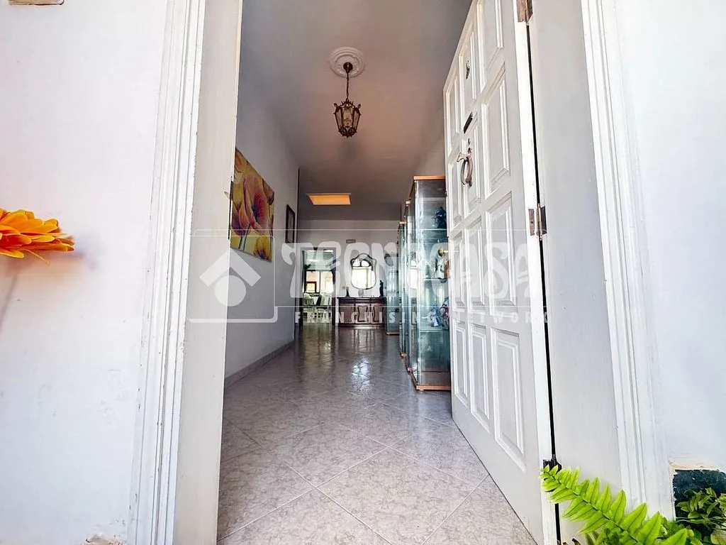 hallway_entrance