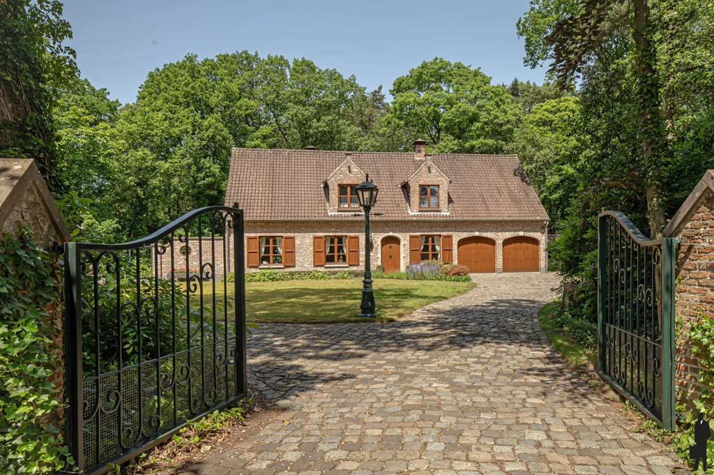 Exterior - Country Villa with Terrace and Garden