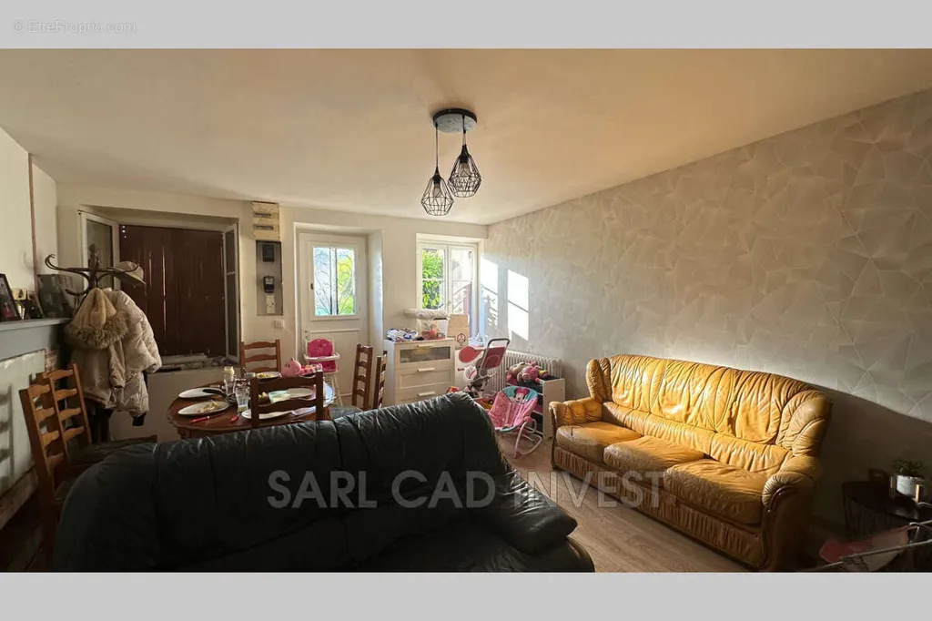 Living Room - City House with Courtyard in Loches
