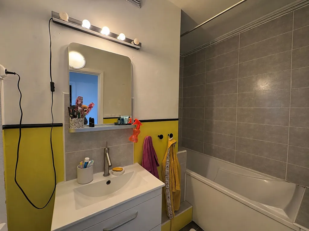 Salles de bain - Appartement avec Balcon Sud-Ouest à Marcq-en-Baroeul