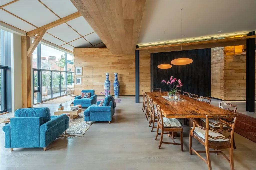 Dining Room - 3-bedroom property in London