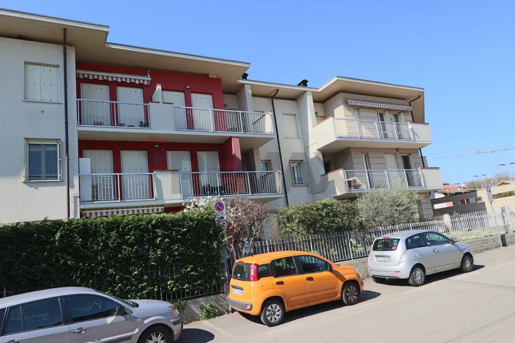 Extérieur - Spacious Ground Floor Flat with Terrace in Quiet Area