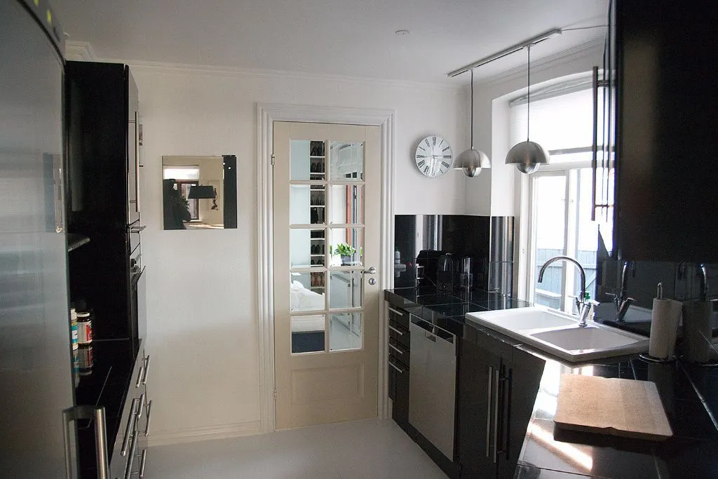 Cuisine - Luxury Apartment with Balcony in City Centre