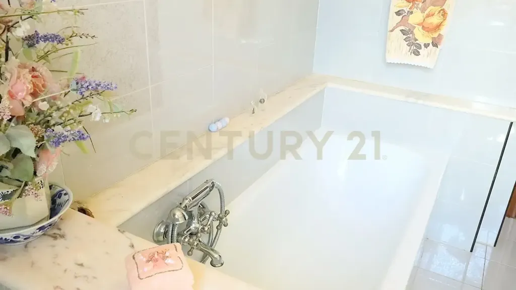 Salles de bain - Villa with Garden and Terrace in Pescaglia