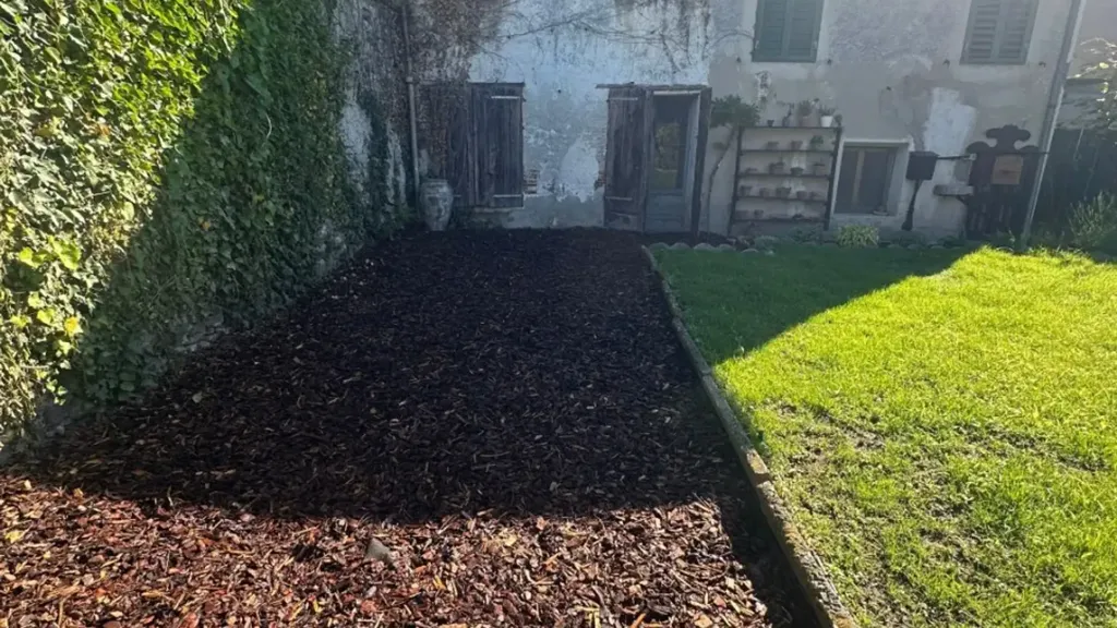 Jardin - Terraced Villa for Renovation in Nove