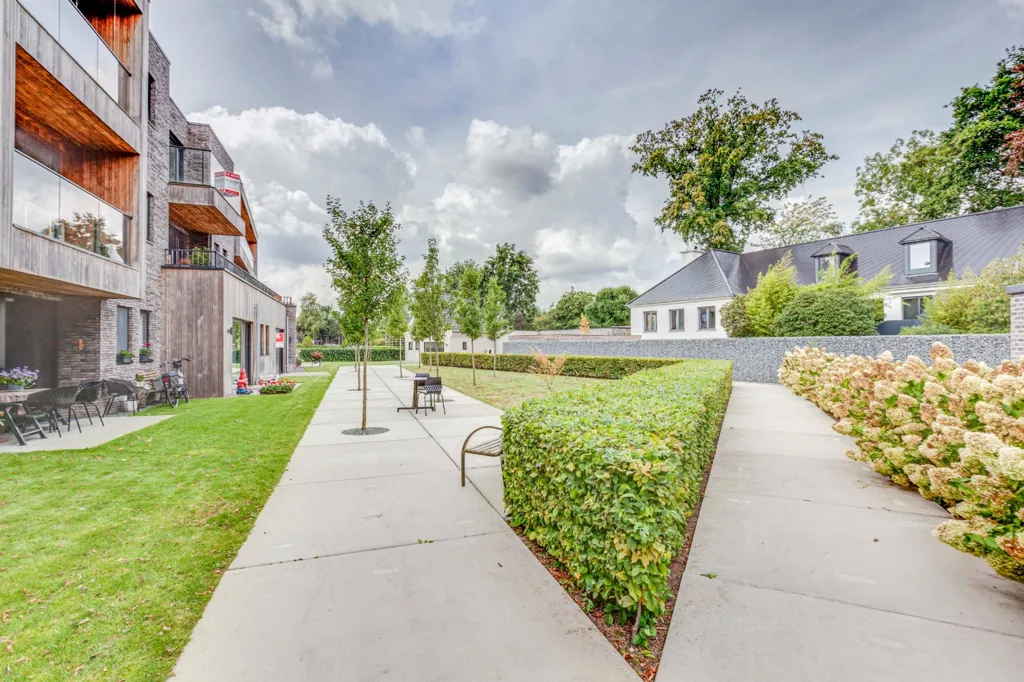 Jardin - Assisté-Woning avec Terrasse et Piscine à Sint-Niklaas