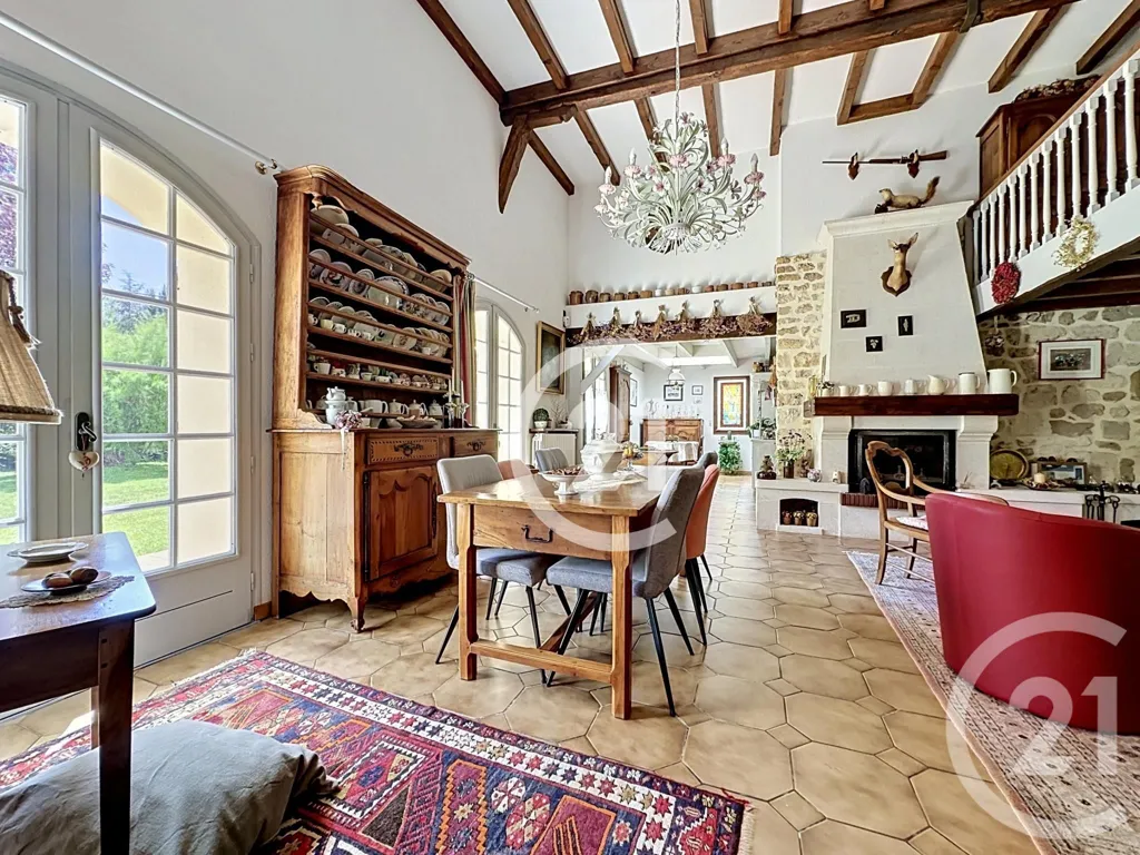 Sala da pranzo - Charming House with Garden near Cognac
