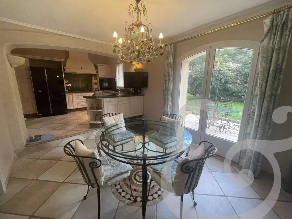 Söögituba - Spacious Property with Pool in Orgon