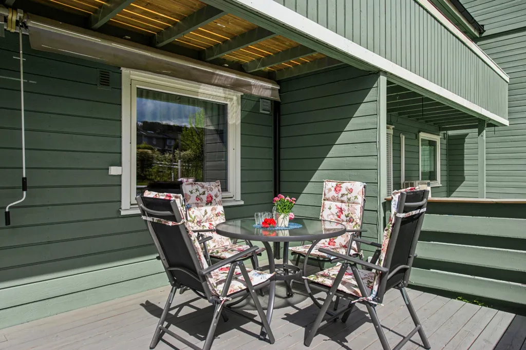 Terrasse - Modernised Terraced House with Mjøsa View in Gjøvik