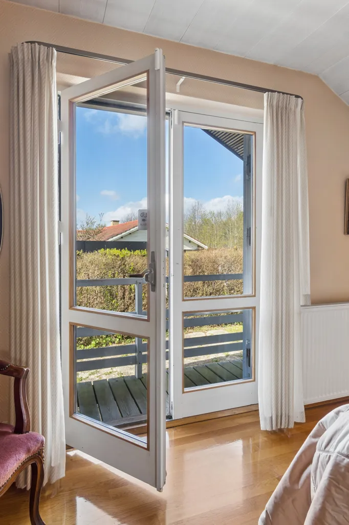 Magamistoad - Charming Villa with Carport in Værløse