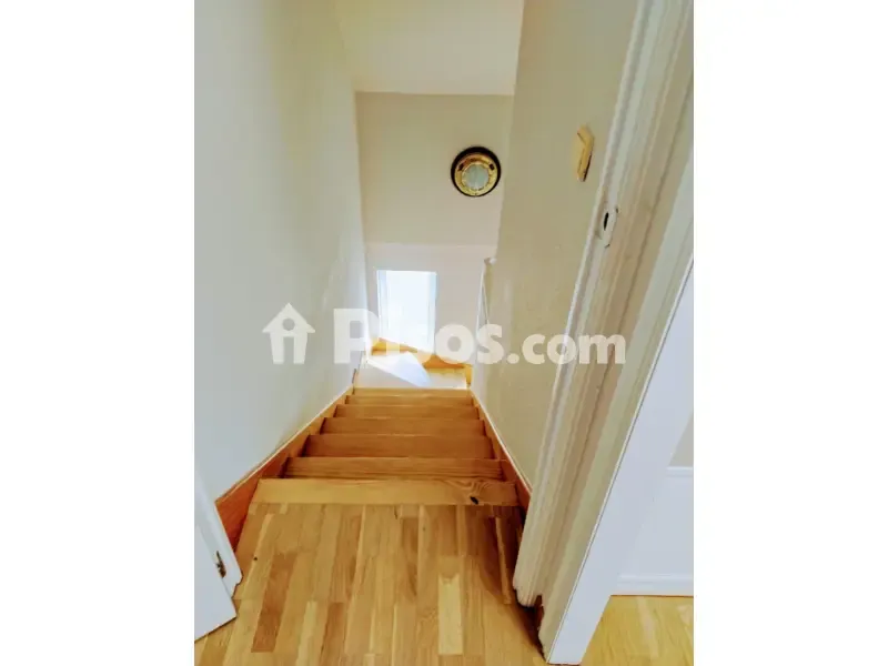 Pièces - Duplex with Balcony and Garage in Calle Lodum
