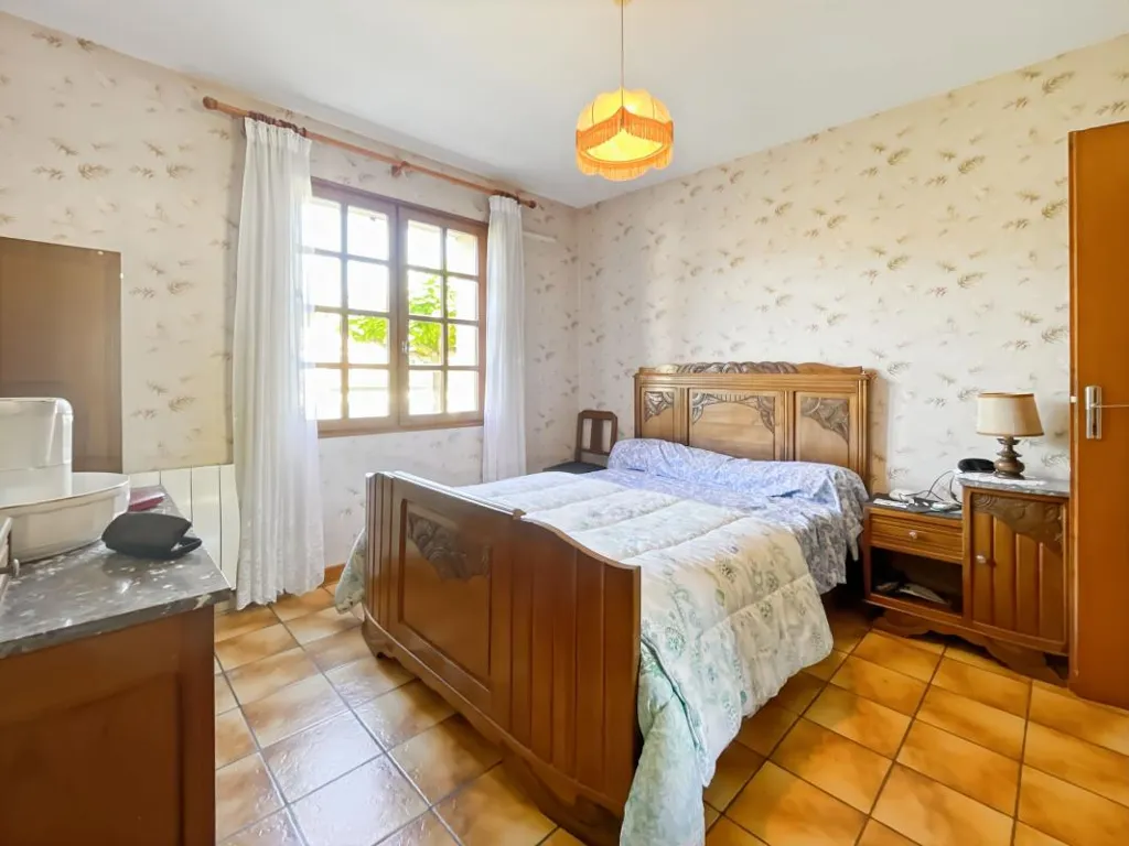 Chambres - Maison en Lisière de Forêt avec Garage à Garein
