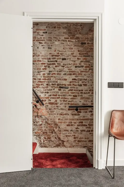 Esik - Renovated Apartment with Balcony in Amsterdam