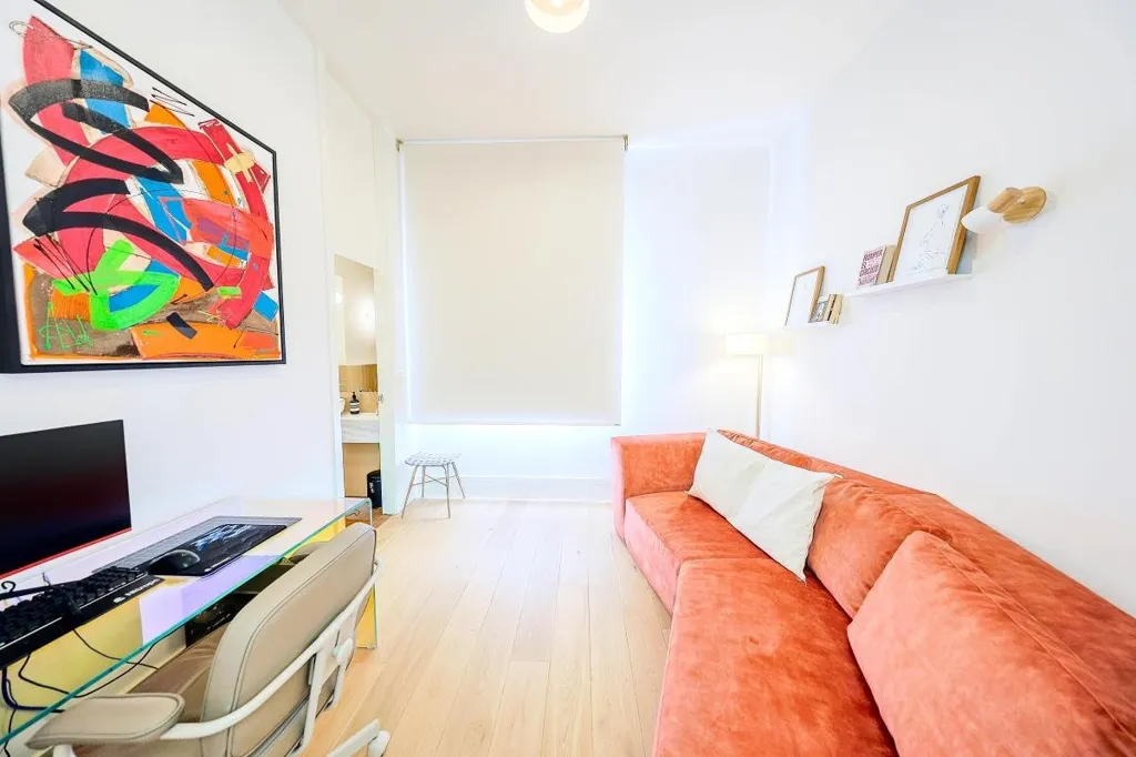 Elutuba - Luxury Apartment with Interior Garden in Madrid