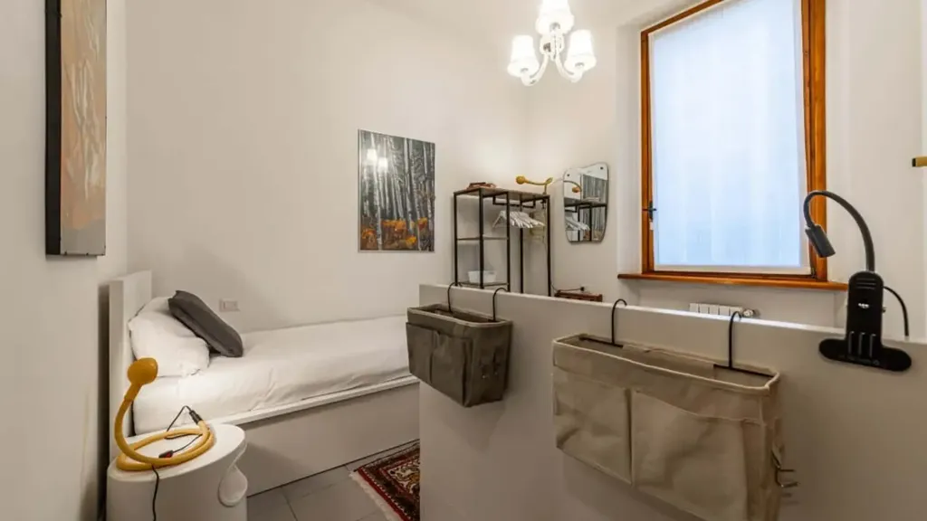 Magamistoad - Studio Apartment with Balcony in Milan