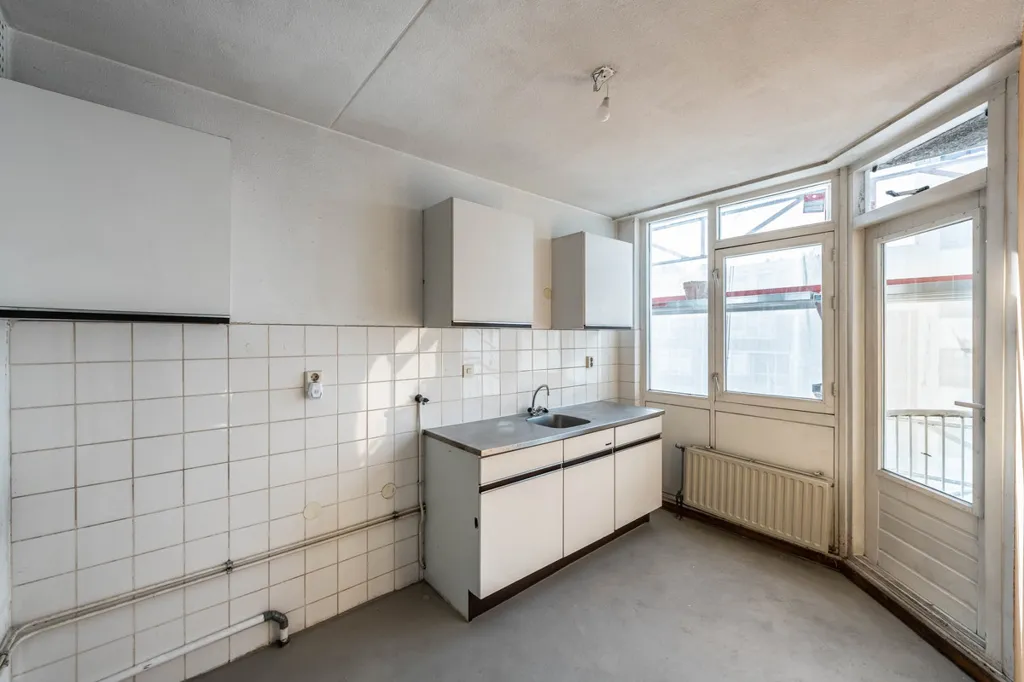 Cuisine - Apartment with Two Balconies in Amsterdam-Oost