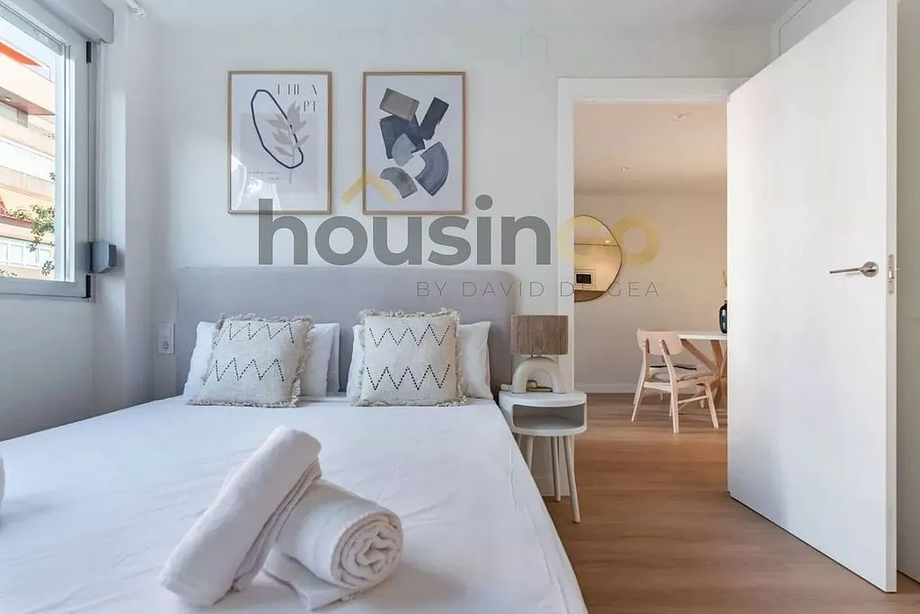Bedrooms - Furnished Flat with Light in Salamanca, Madrid