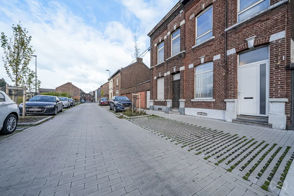 Extérieur - Maison Fonctionnelle avec Jardin à Dampremy