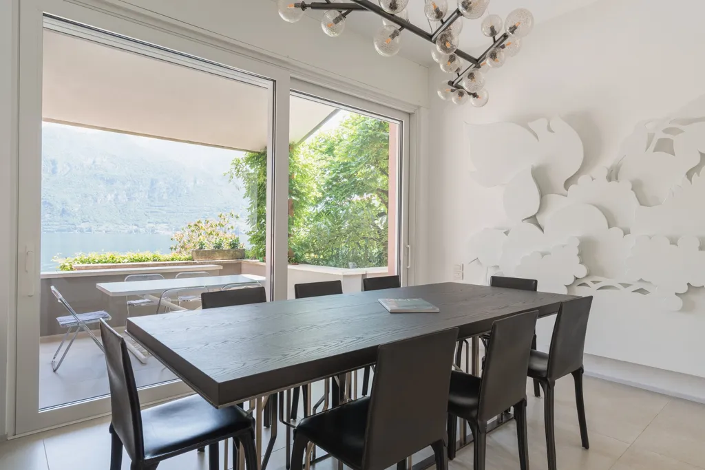 Salle à manger - Lakefront Villa with Modern Design in Limonta