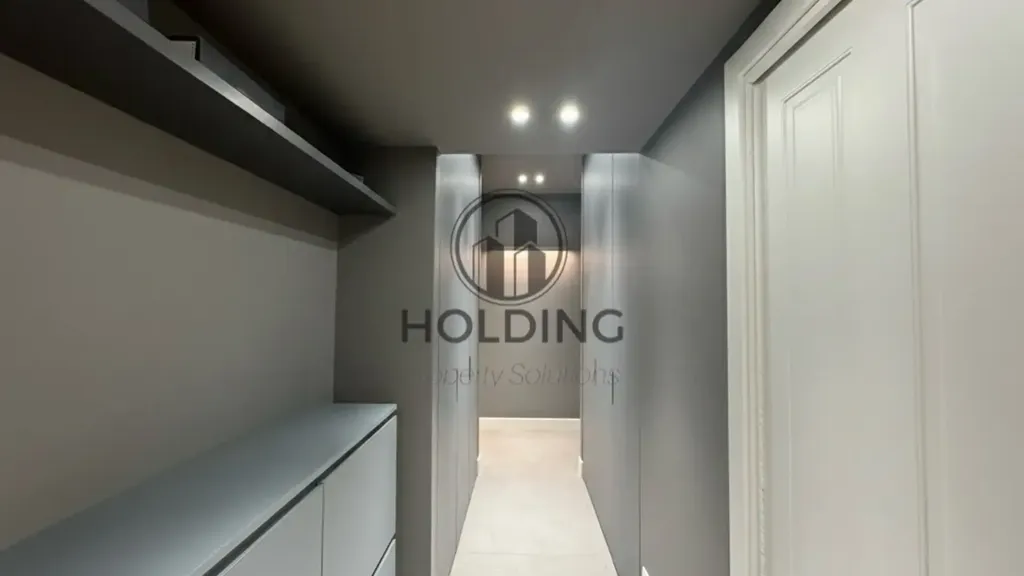 hallway_entrance