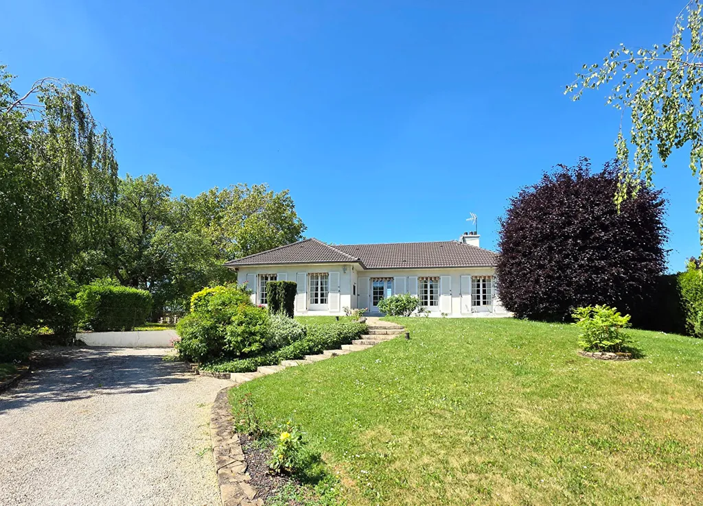 Välivaade - House with Pool and Tennis Court in Savouges