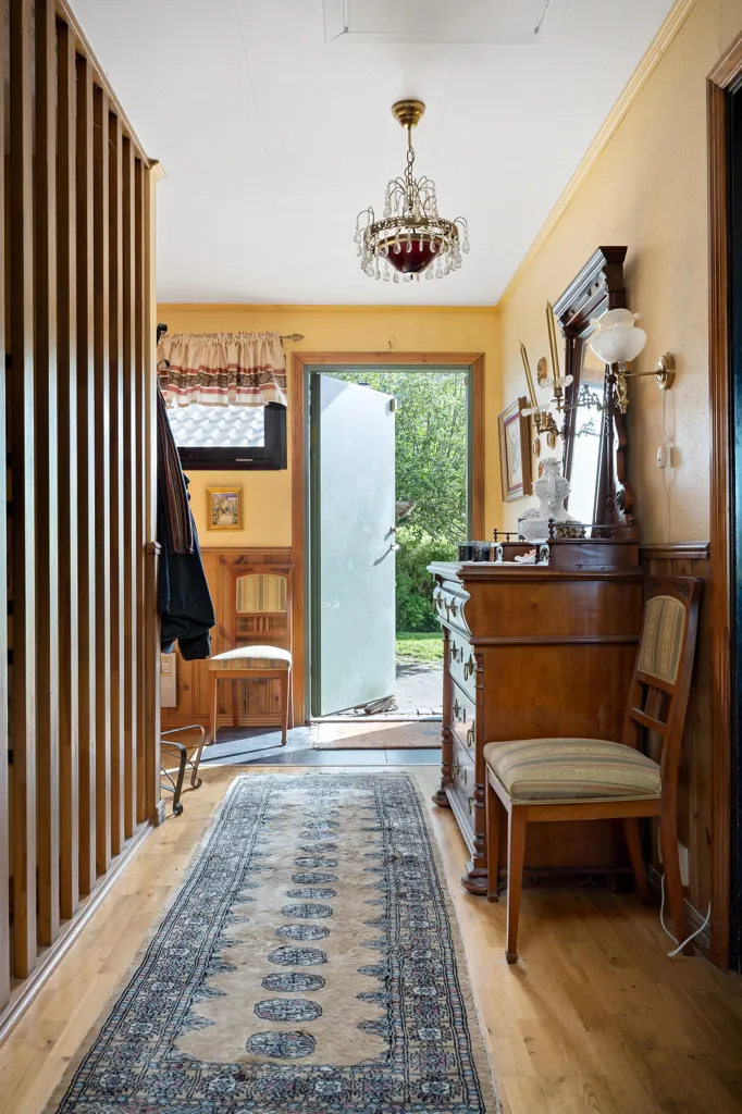 Esik - Country Villa with Garage in Stidsvig