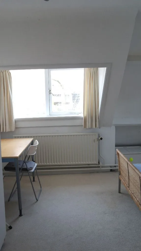 Magamistoad - Gemeubileerd Flat with Park Access in Eindhoven