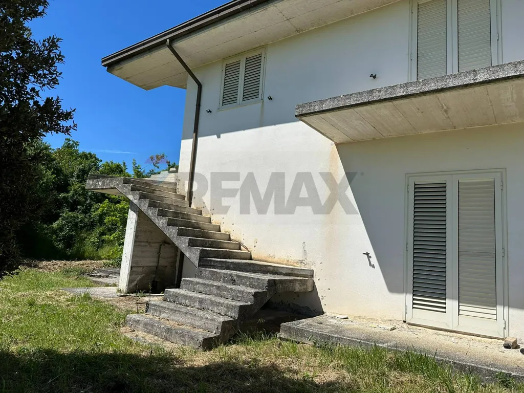 Esterno - Customisable House with Balcony in Rocchetta a Volturno