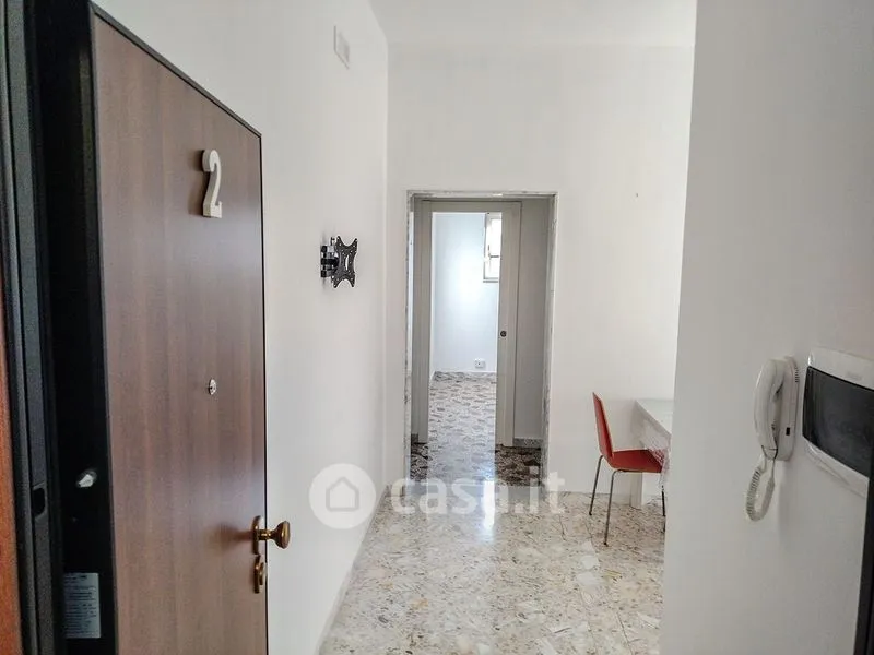 Esik - Twin-Occupancy Flat with Balcony in Sannicandro di Bari