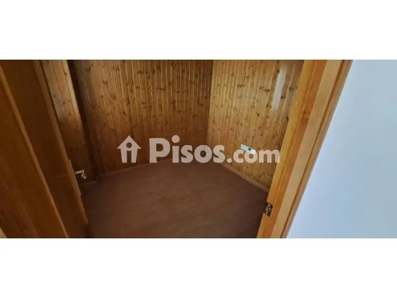 Pièces - Chalet with Business Space in Sariñena