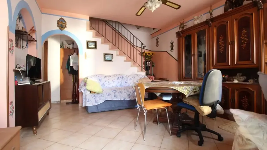 Salle à manger - Independent House with Private Garden in Luzzara