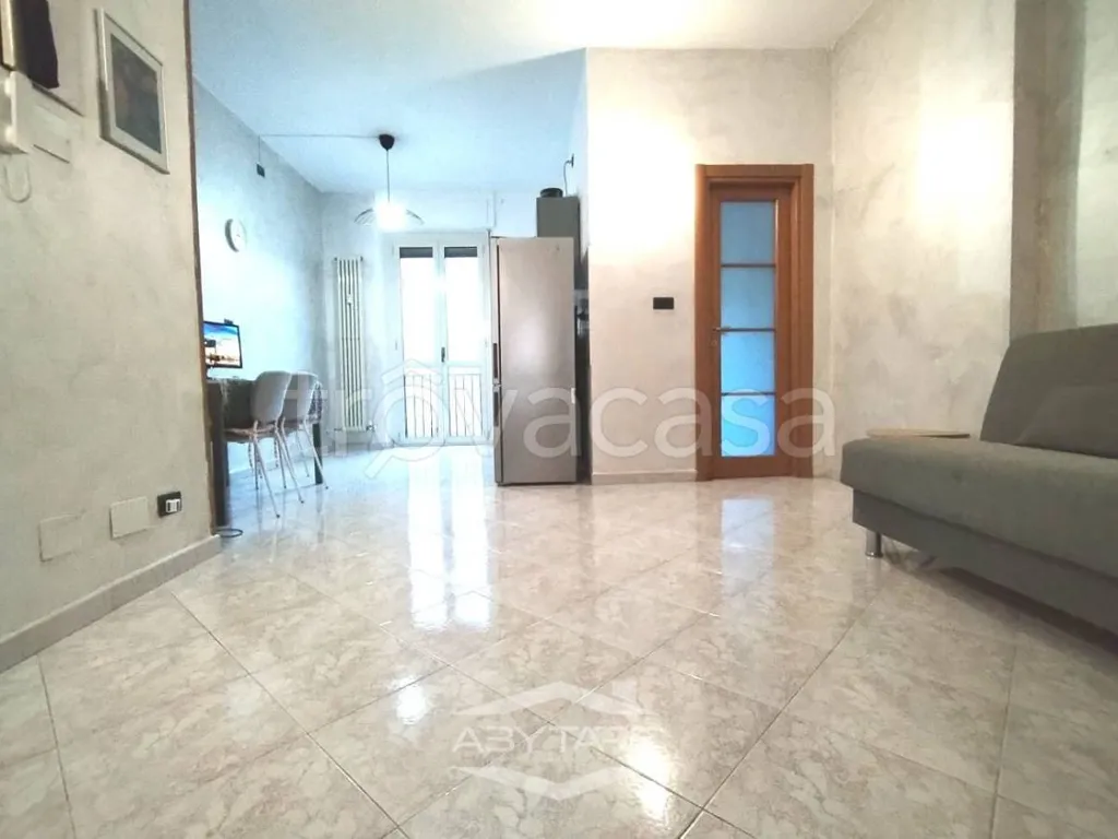 Elutuba - Rusticated Flat with Balcony in Turin
