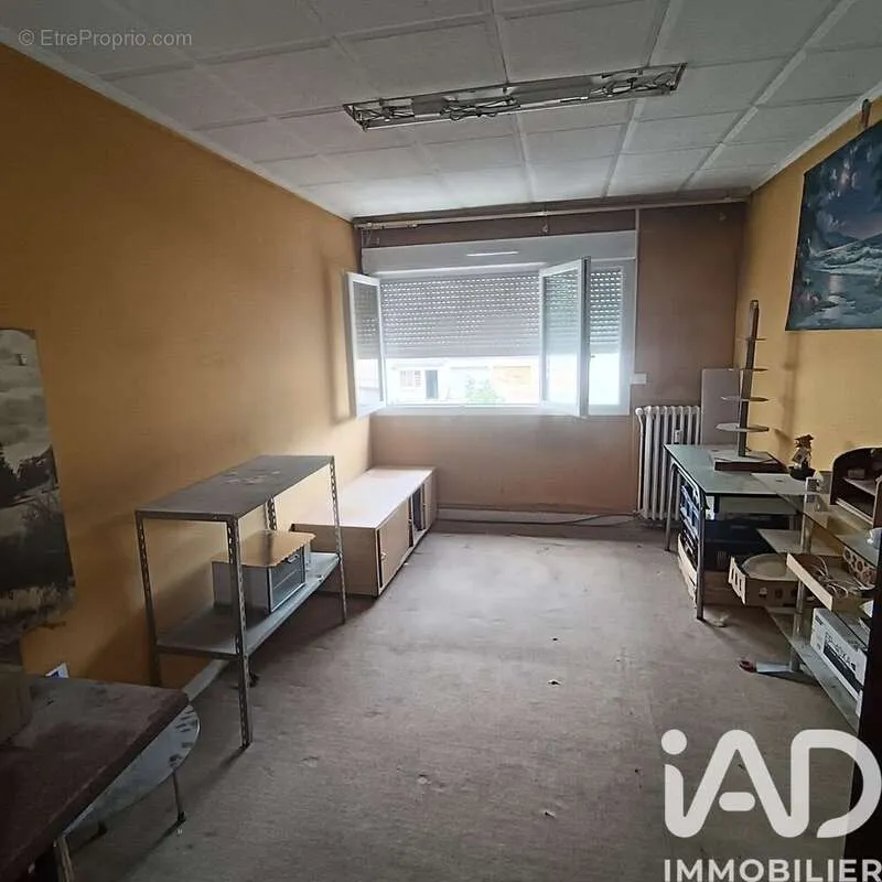 Central T3 with Office in Limoges