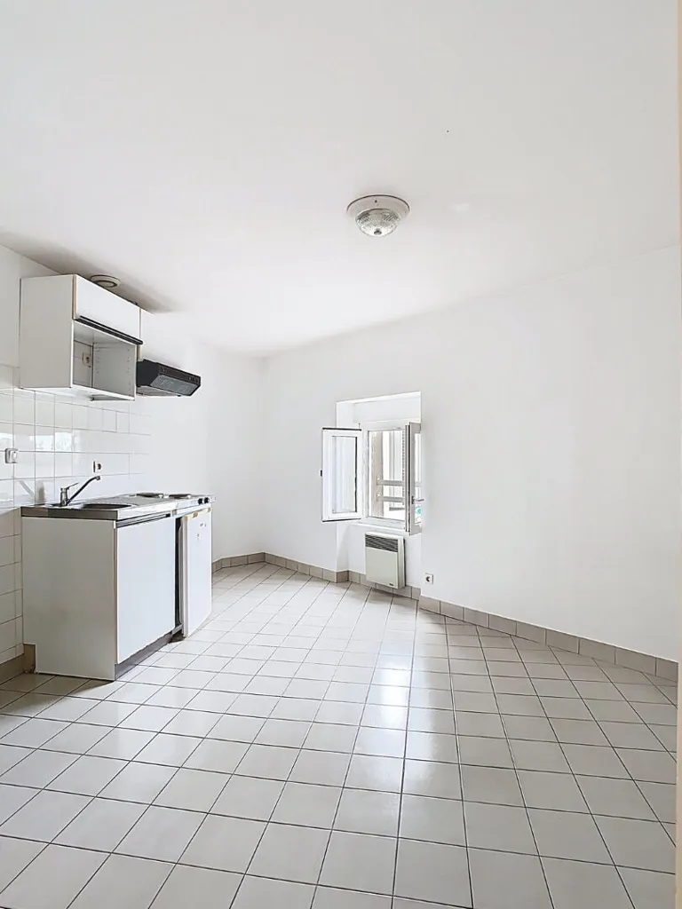 Köök - Optimised 2-Bed Flat near Nantes Centre