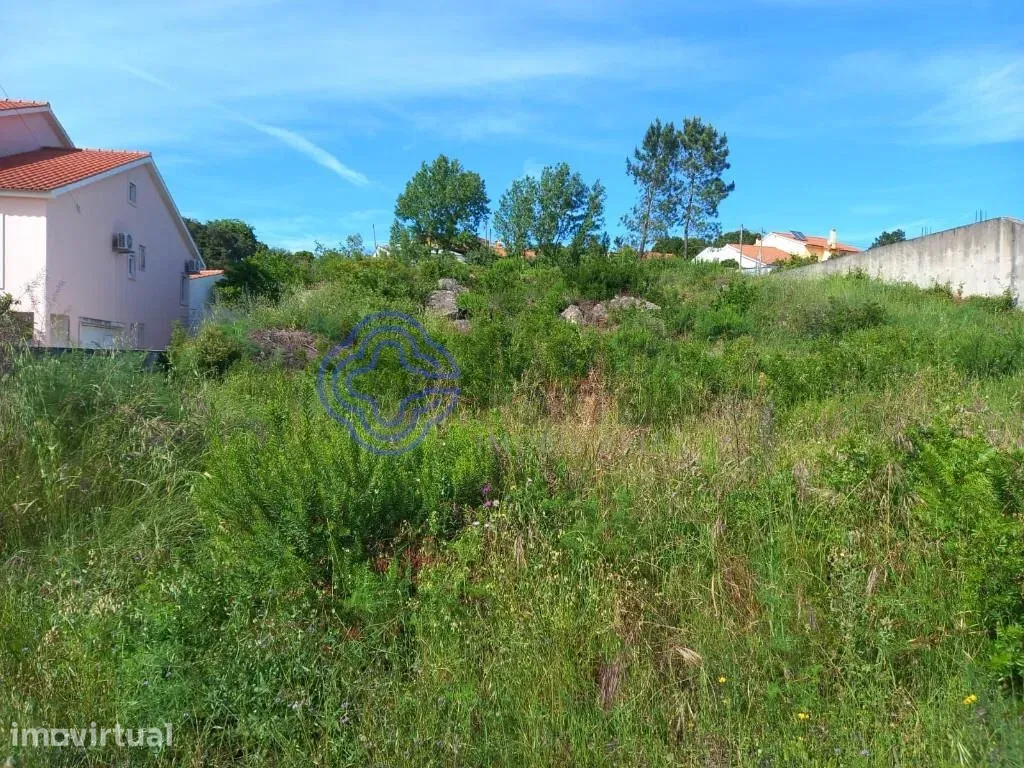 Aed - Construction Plot with Two Levels in Tomar