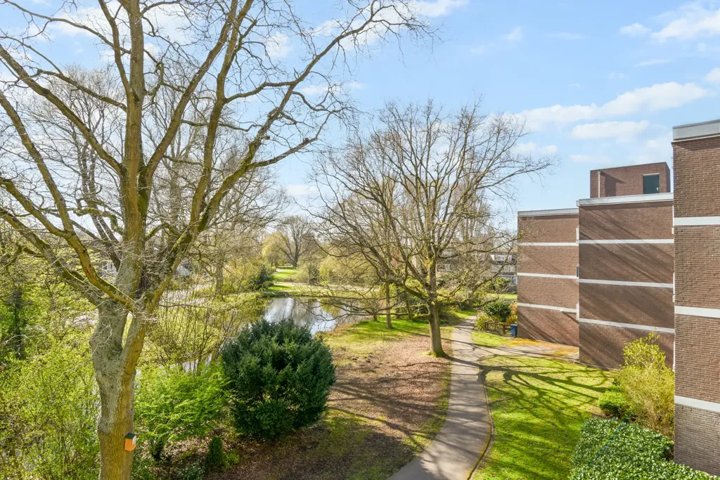 Aed - Modernised Flat with Terrace in Essesteijn
