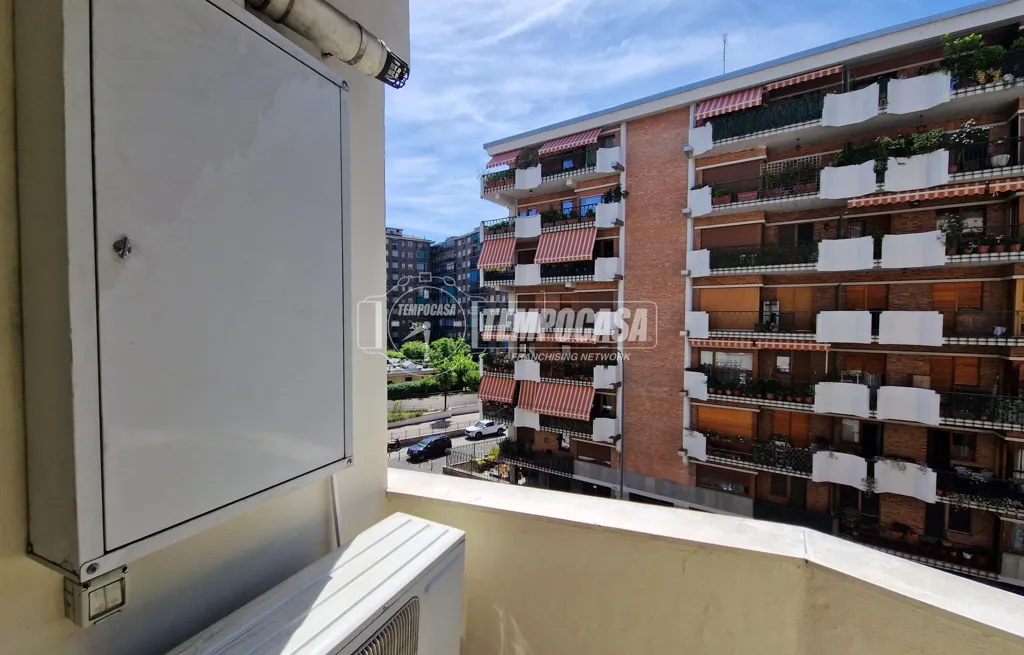 Rõdu - Rearranged Studio with Balcony in Turin