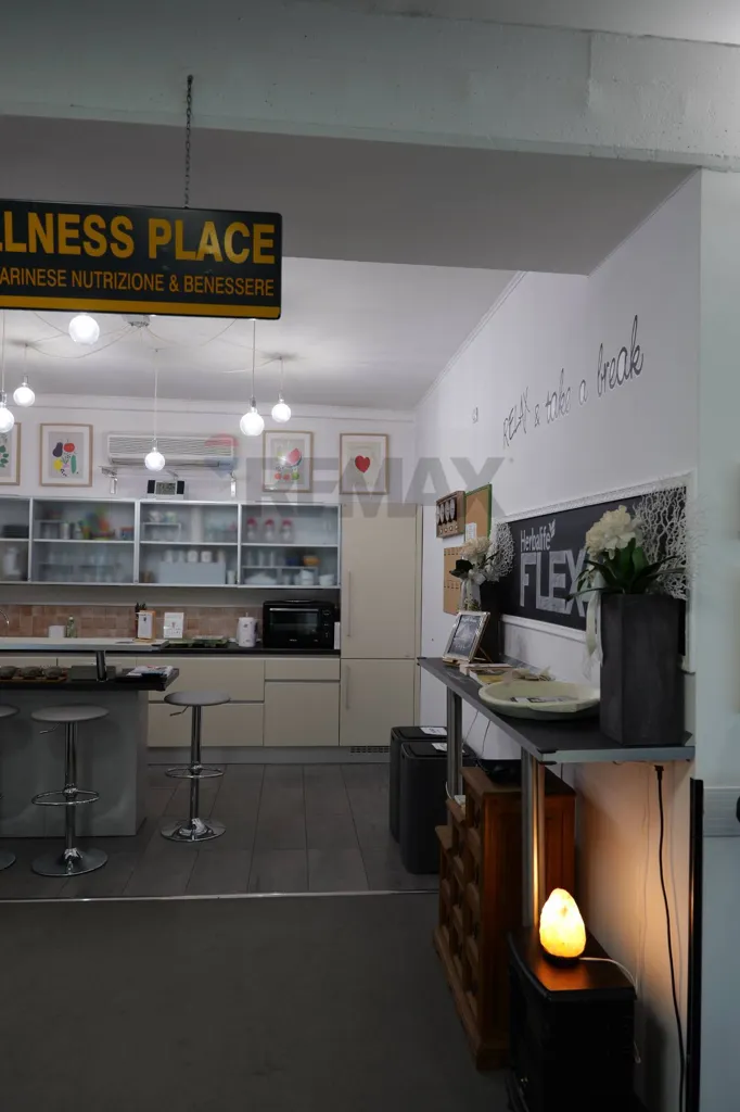 Rooms - Professional Space with Parking in Rovereta
