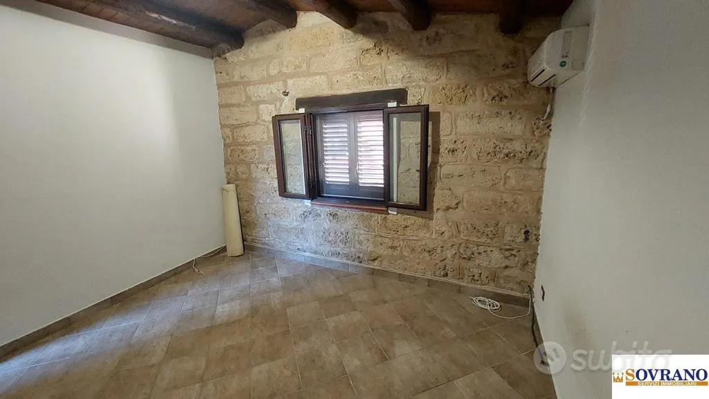 Rustic Stone Villa in Carini