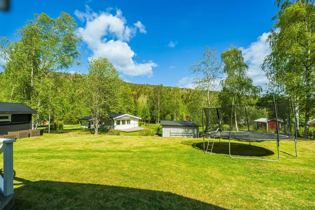 Aed - Charming Seafront Home with Open Plan in Tranquil Setting