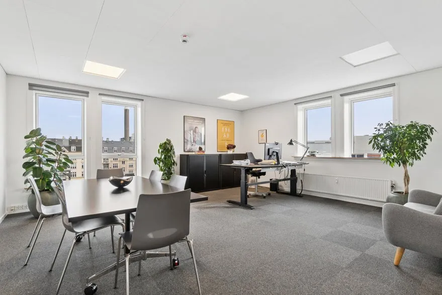 Kabinet - Modern Office Space with Parking in Nordvest