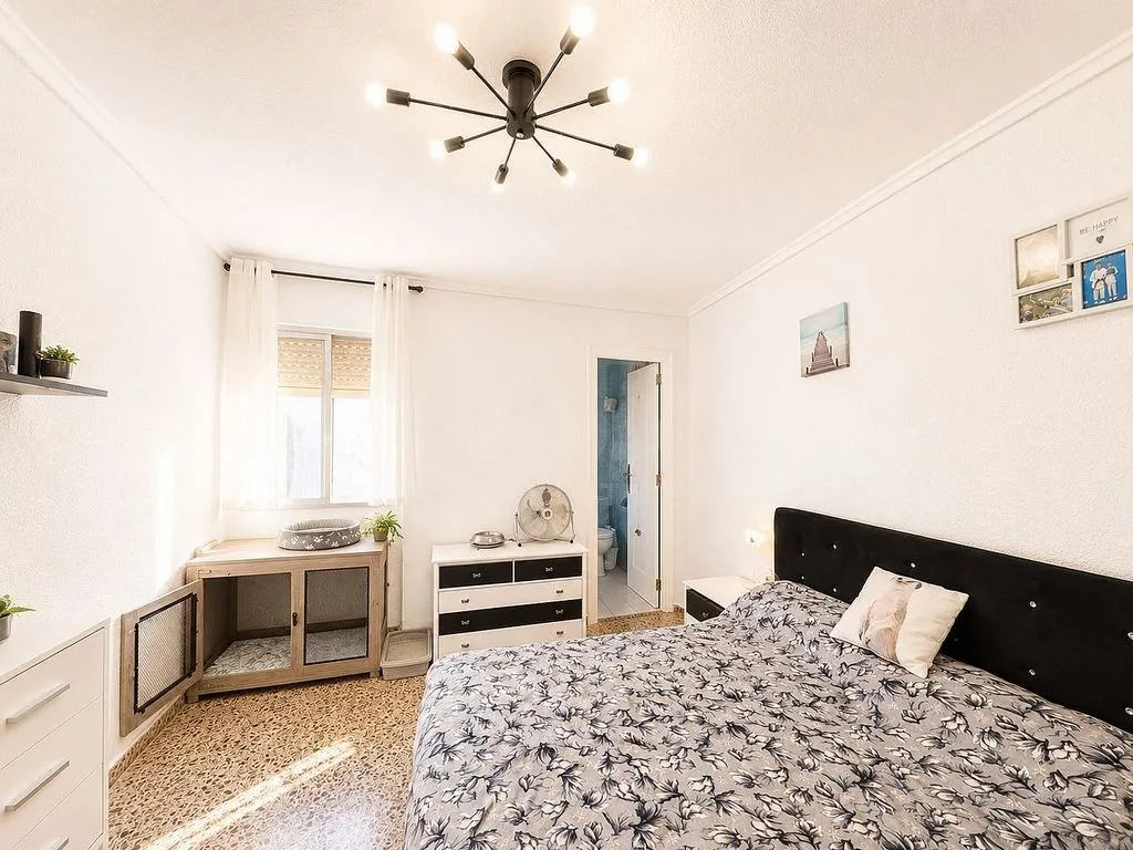 Chambres - Apartment with Ascender in El Pla de Sant Josep