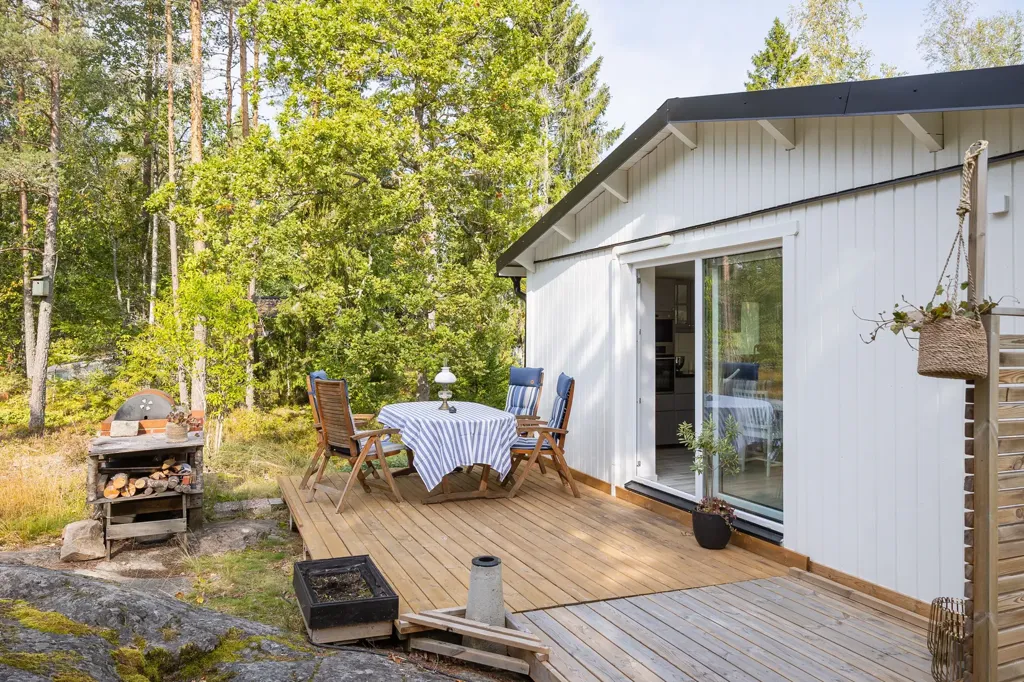 Terrasse - Renovated House with Boat Access in Sandika