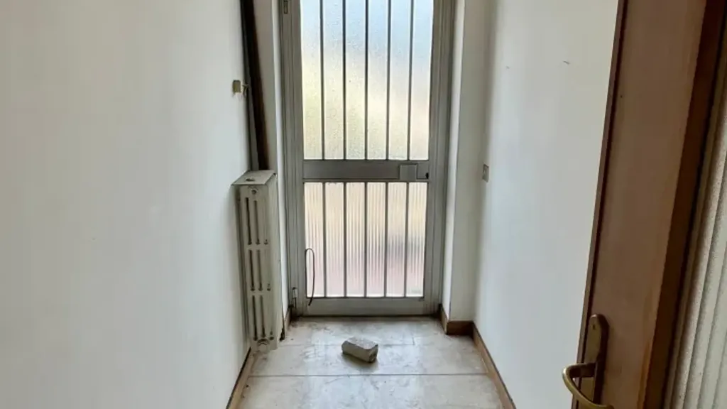 Spacious Apartment with Garden View in Brescia