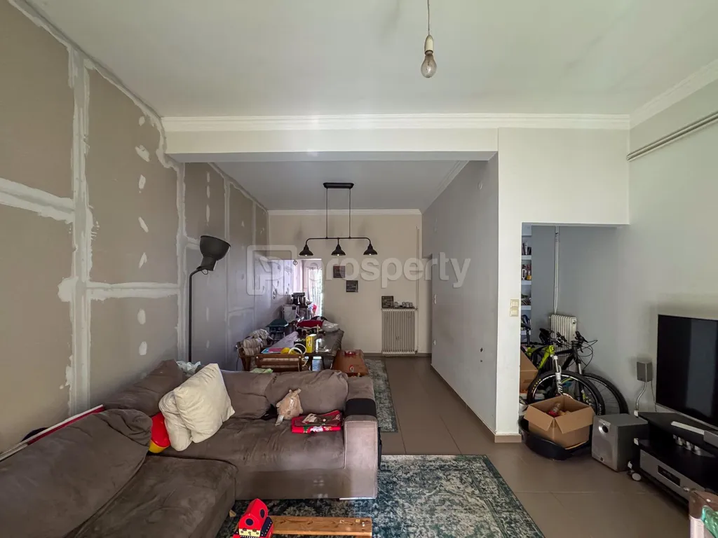 Séjour - First-Floor Apartment with Green View in Agyia, Patra