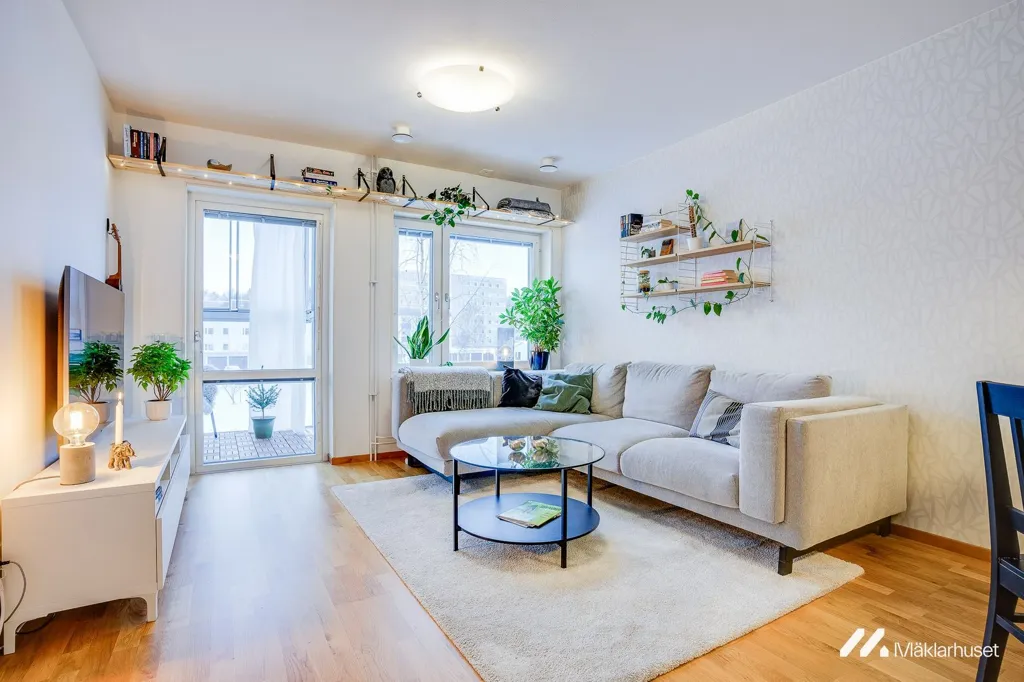 Elutuba - Bright 2nd Floor Flat with Balcony in Umeå