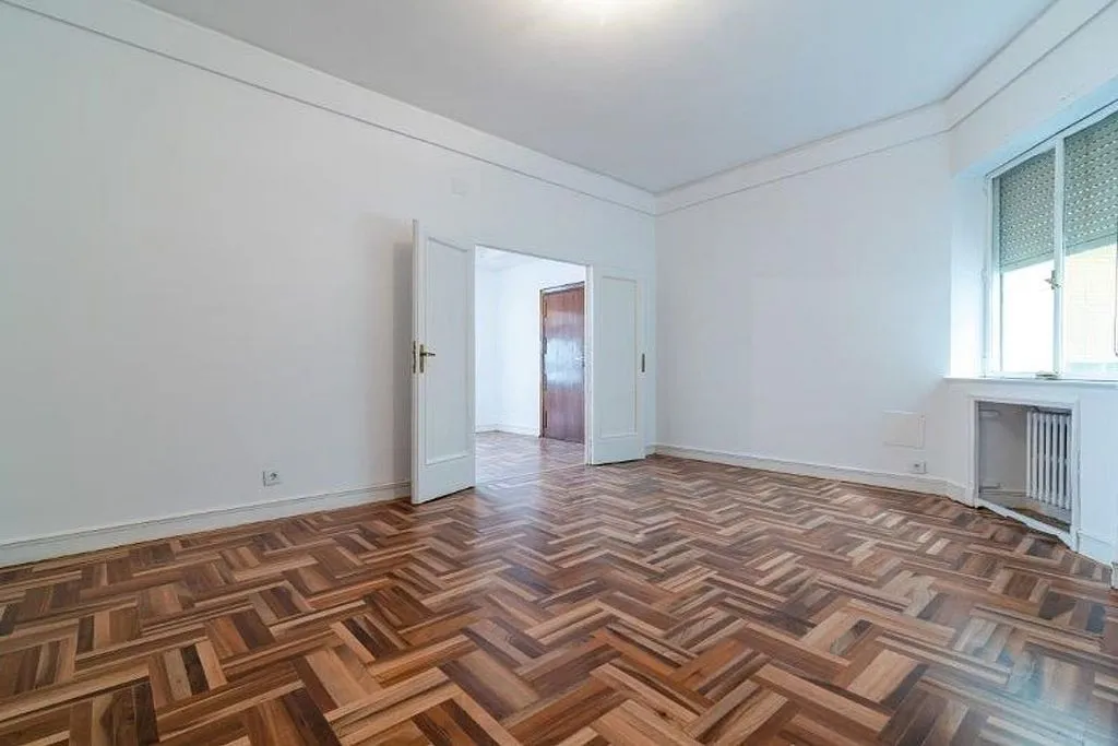Pièces - 4-Bedroom Flat with Air Conditioning in Goya