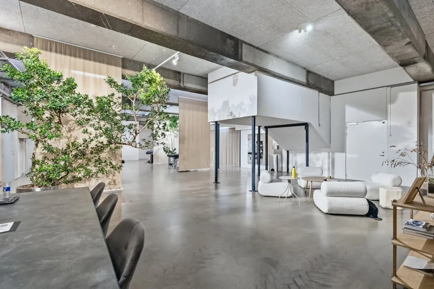 Séjour - Commercial Space with Open Plan in Aarhus